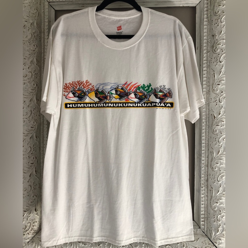 Hawaii state Fish T-shirt. Size L ❣️